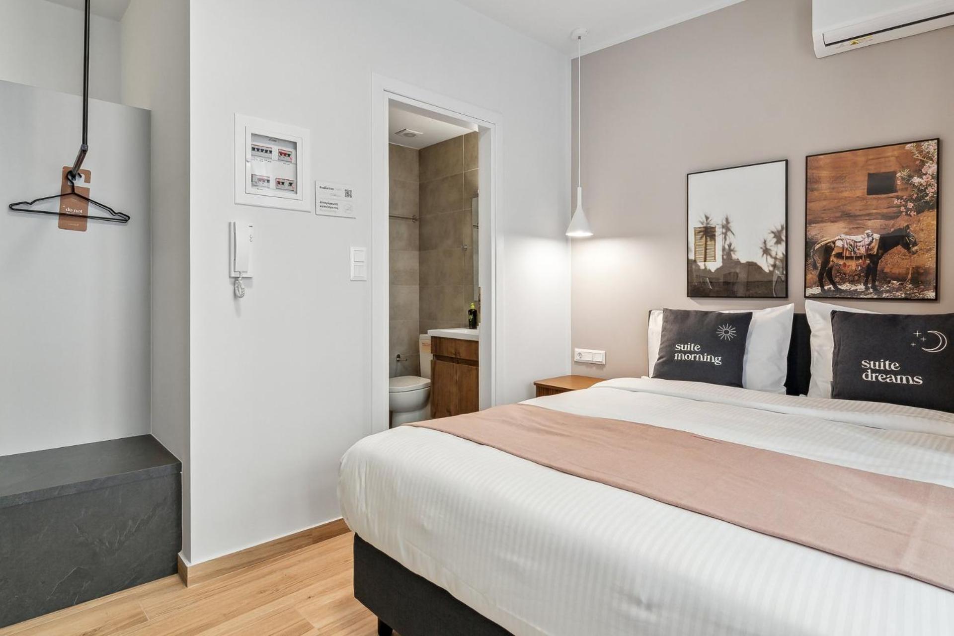 Limehome Athens Solonos City Center ภายนอก รูปภาพ