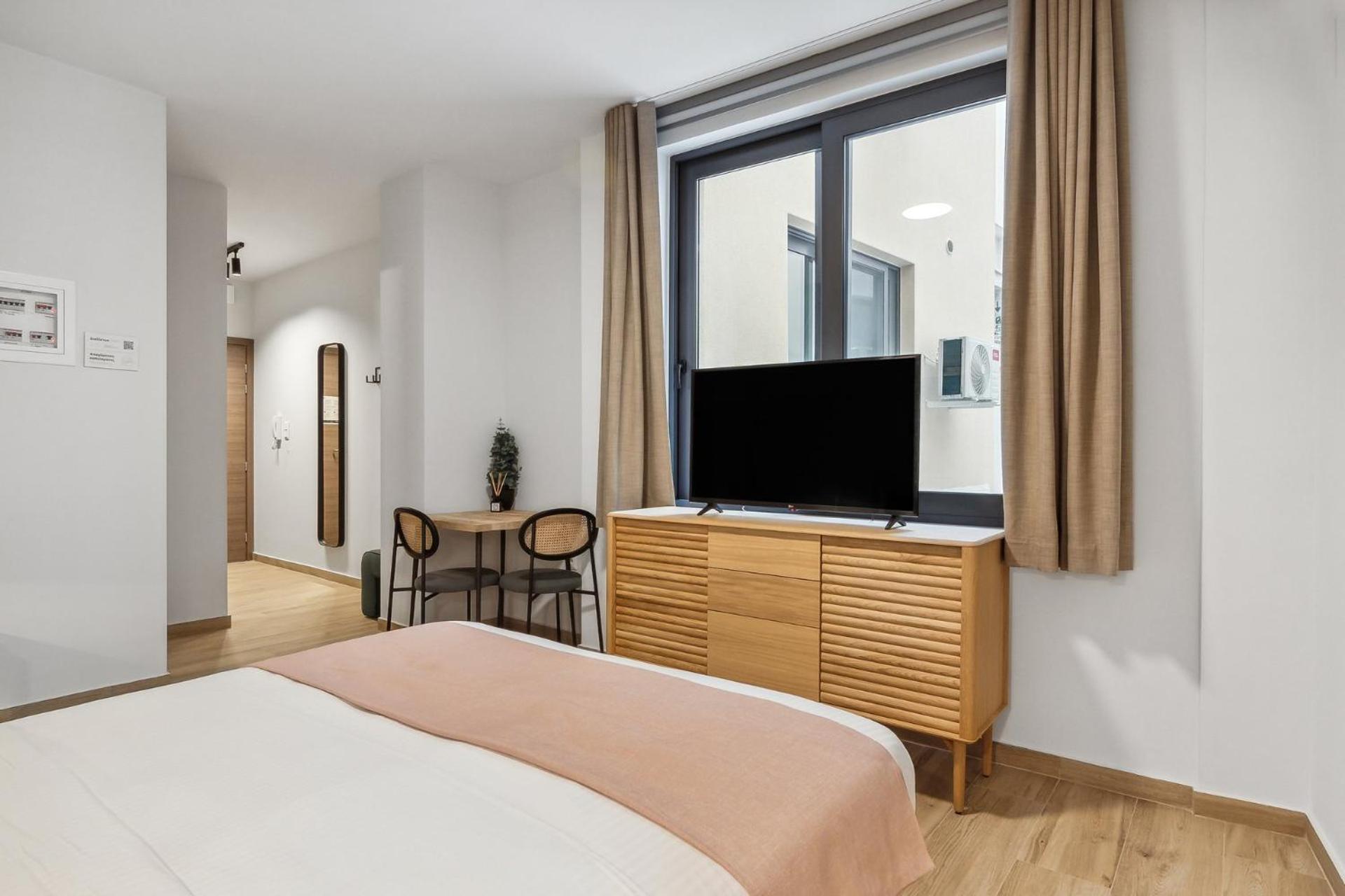 Limehome Athens Solonos City Center ภายนอก รูปภาพ