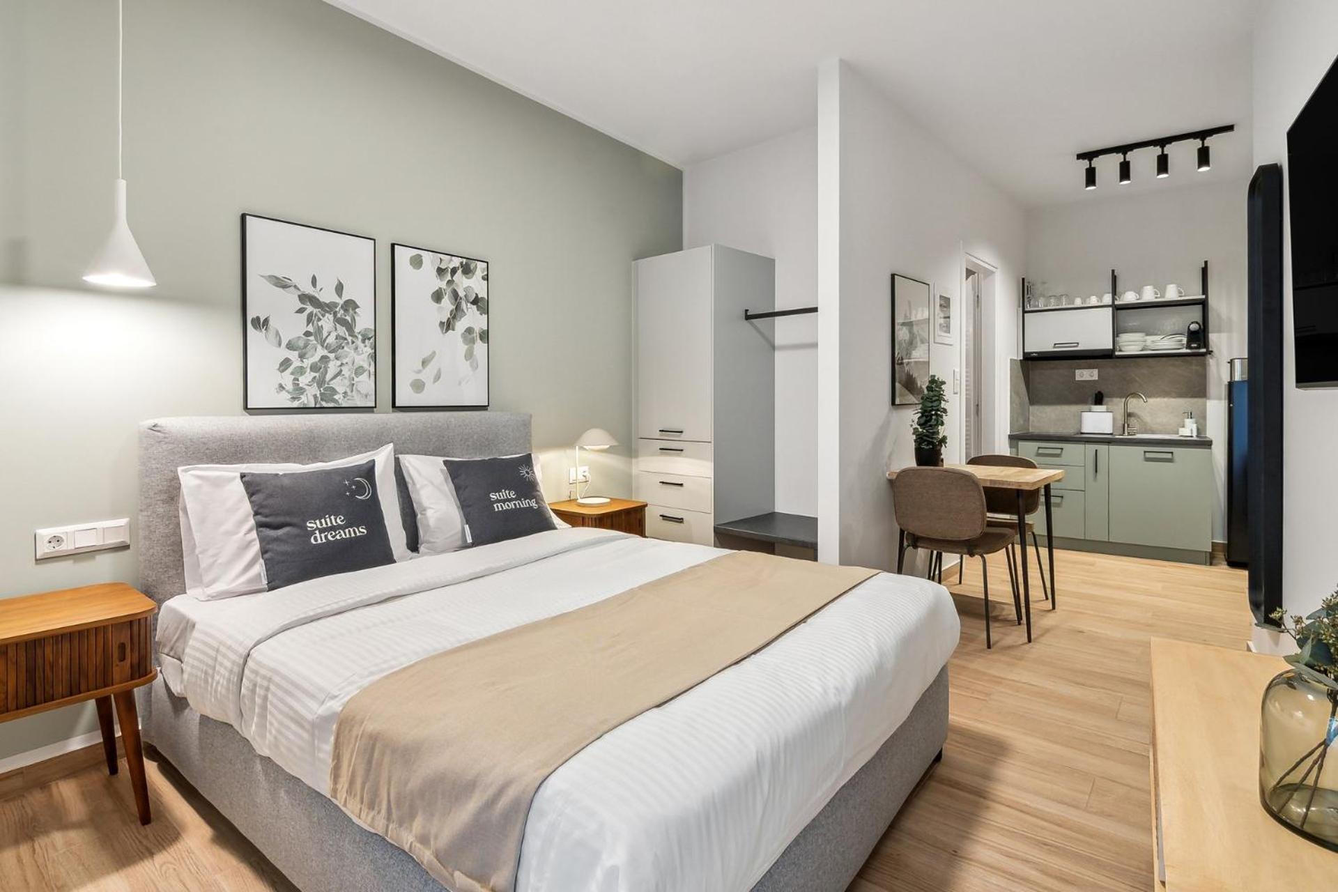 Limehome Athens Solonos City Center ภายนอก รูปภาพ