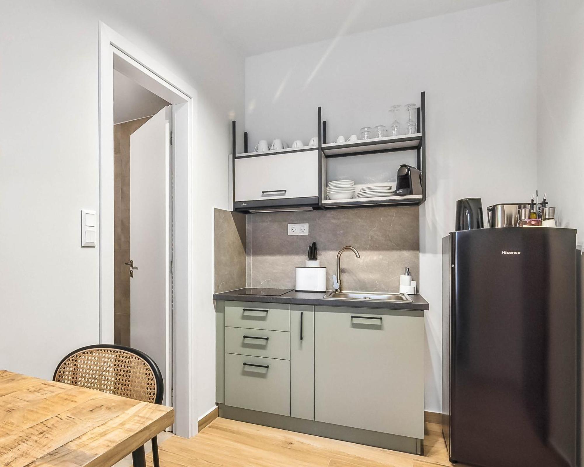 Limehome Athens Solonos City Center ภายนอก รูปภาพ